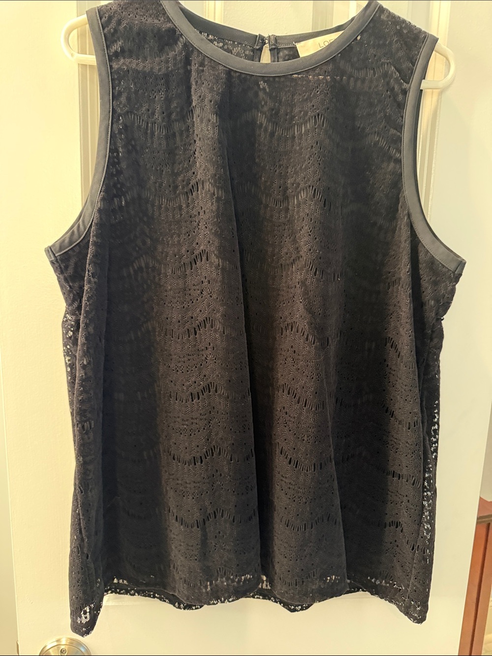 LOFT Black Lace Sleeveless Camisole
